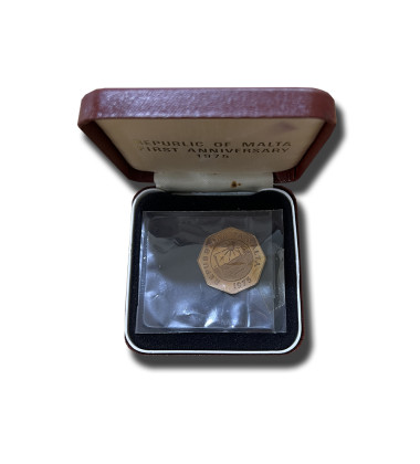 1975 MALTA FIRST ANNIVERSARY OF THE REPUBLIC 25C COIN PROOF WITH BOX