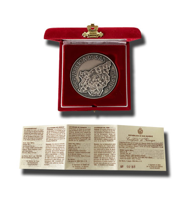 1995 San Marino Treasure of Domagnano 85g Silver Medal